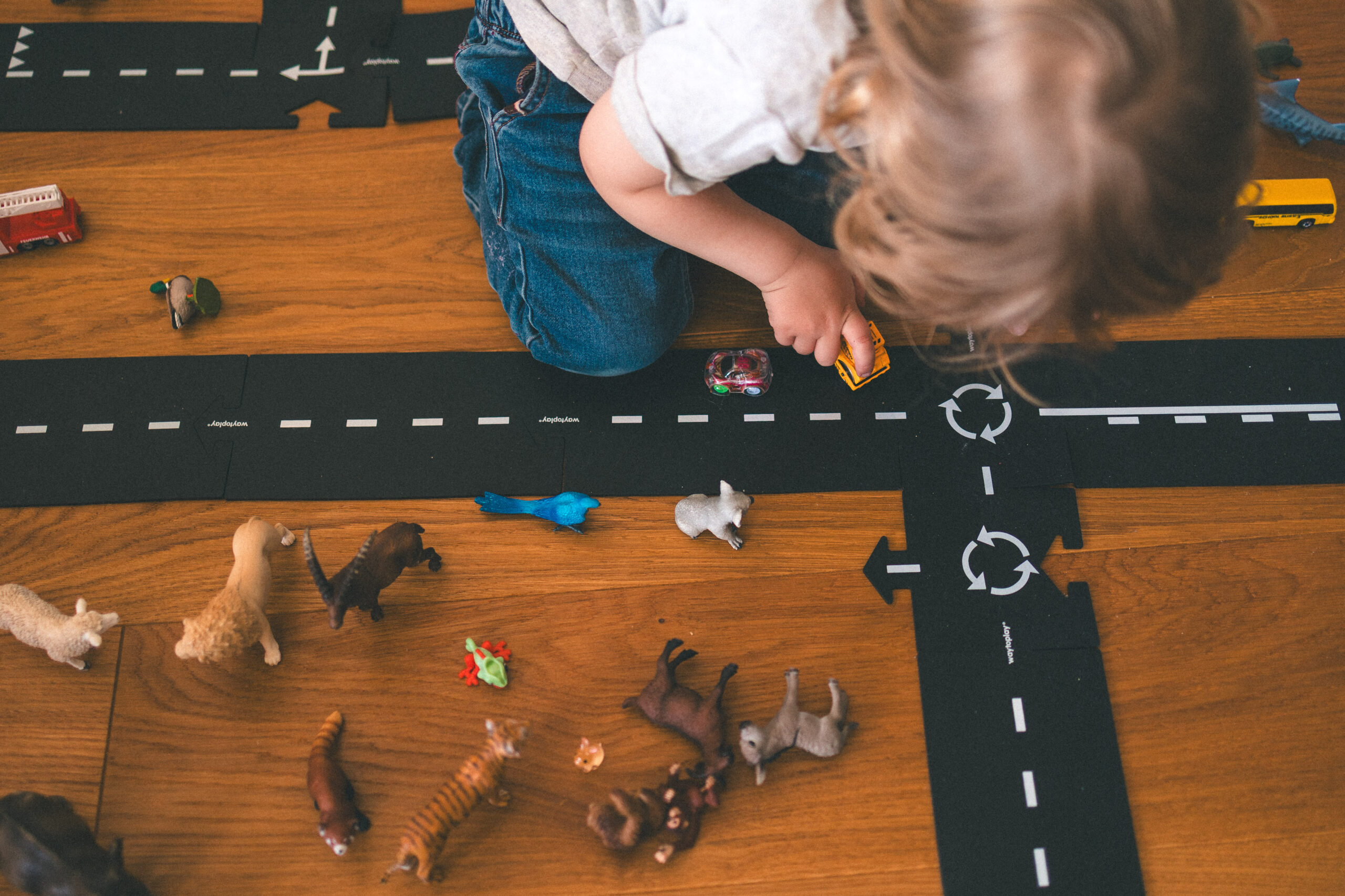Straßenbau im Kinderzimmer
